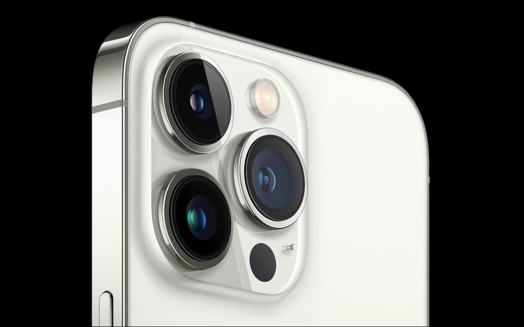 iOS malware can fake iPhone shut downs to snoop on camera, microphone