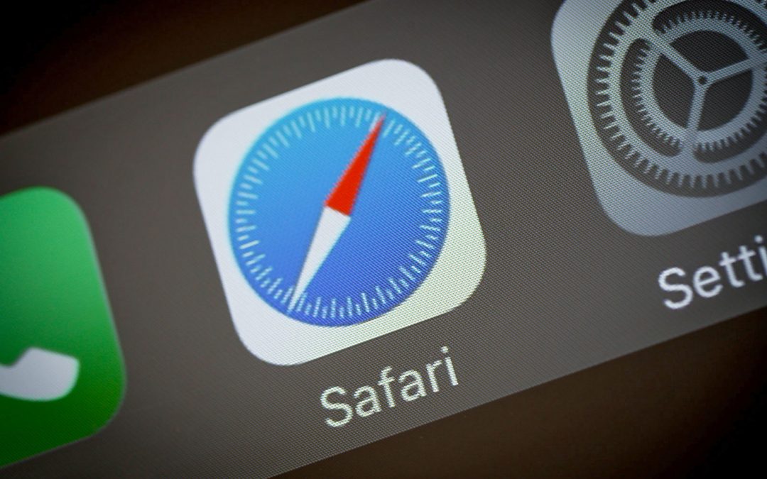 Same-origin violation vulnerability in Safari 15 could leak a user’s website history and identity